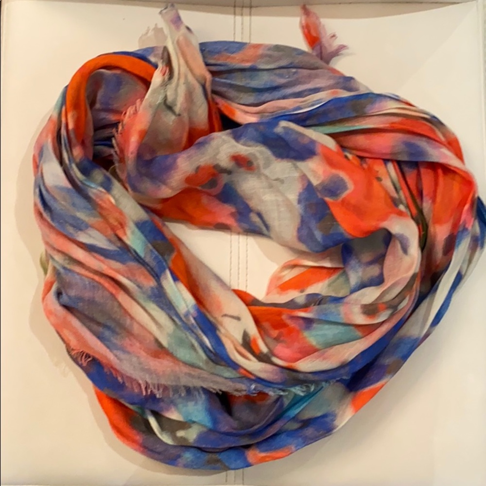 Printed scarf
